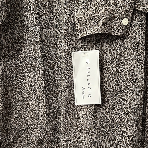 Bellagio button down long sleeve blouse size L - Picture 5 of 8